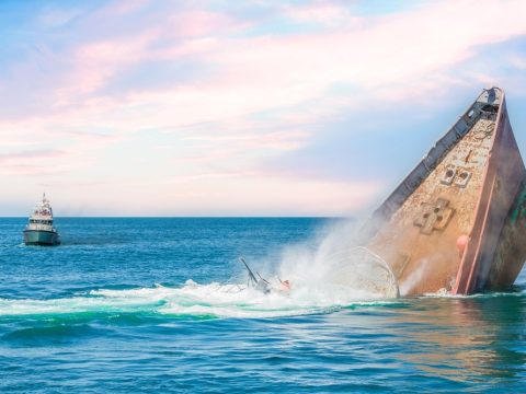 Anoldrustyshipsinkingindelawarebayduringthe - Rick's Blog